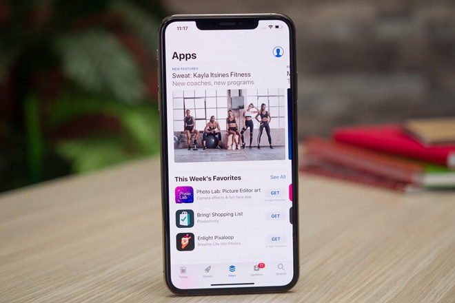 Apple đang tiến hành mở cửa hệ sinh thái iOS.