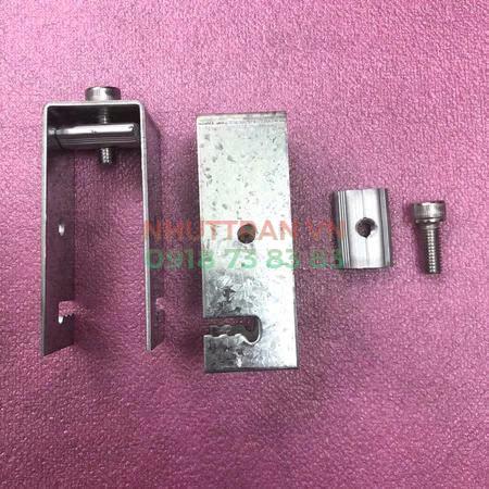 Kẹp U dưới Tấm pin Năng Lượng Mặt Trời U36 loại kẽm
