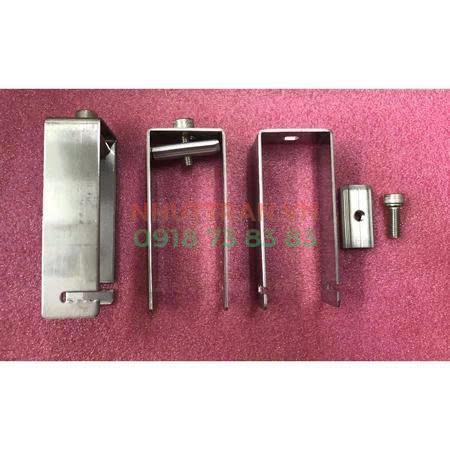 Kẹp U dưới Tấm pin Năng Lượng Mặt Trời U48 loại Inox 304 Kẹp U dưới Tấm pin Năng Lượng Mặt Trời U48 loại Inox 304