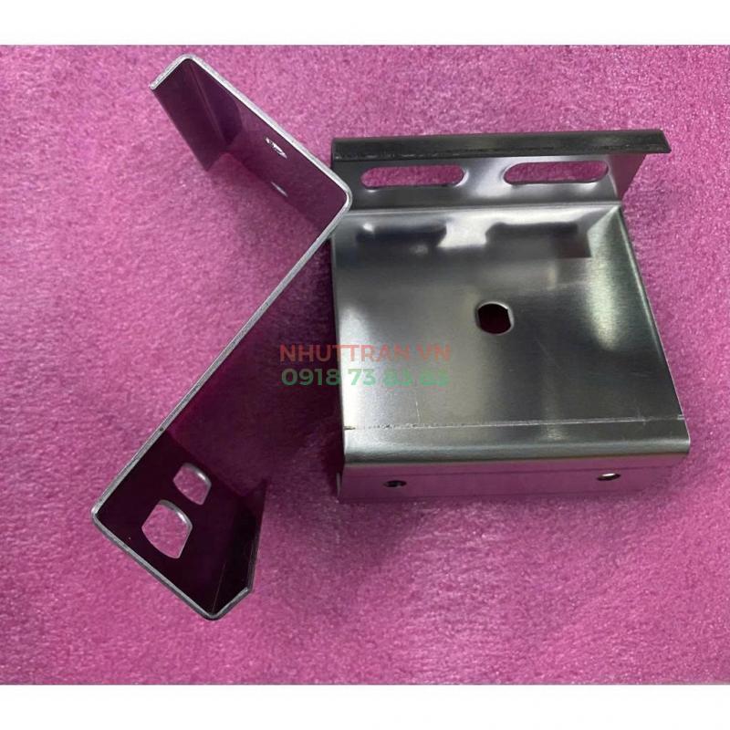 Pát Z 4x8cm loại INOX 430 năng lượng mặt trời dùng cho sắt hộp 4x8cm Pát Z 4x8cm loại INOX 430 năng lượng mặt trời dùng cho sắt hộp 4x8cm