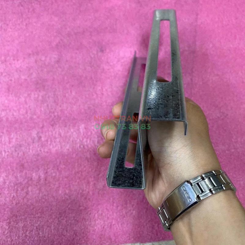 Pát Z 6x20x0.12cm loại KẼM lắp tấm pin năng lượng mặt trời Pát Z 6x20x0.12cm loại KẼM lắp tấm pin năng lượng mặt trời